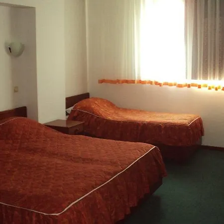Saraj Otel 3*